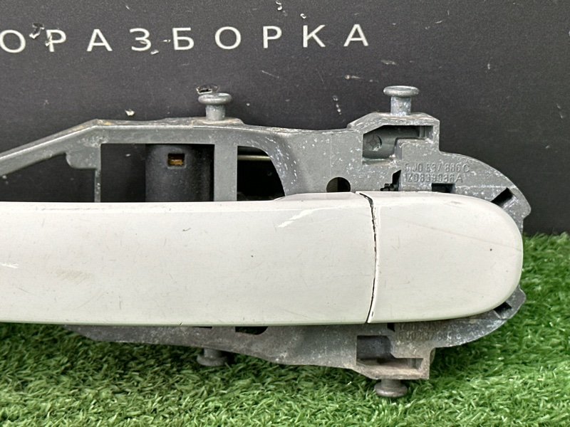 Ручка двери наружная в сборе Skoda Octavia A5