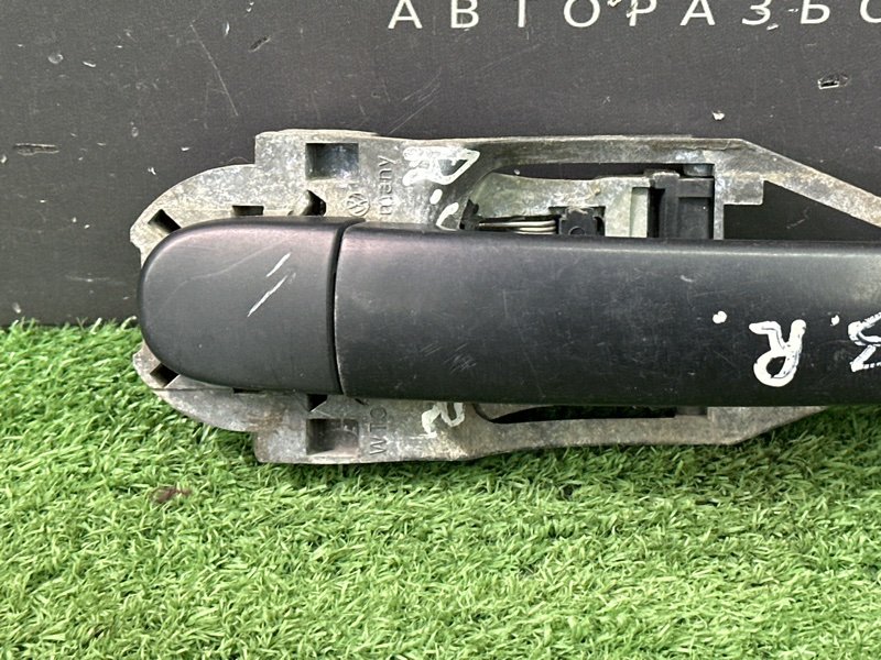 Ручка двери наружная в сборе Skoda Octavia A5