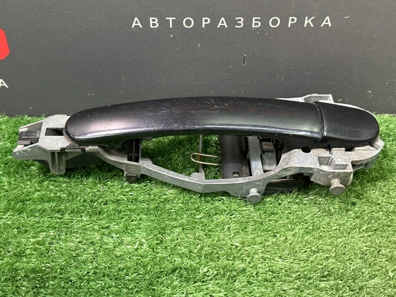 Ручка двери наружная в сборе Skoda Octavia A5