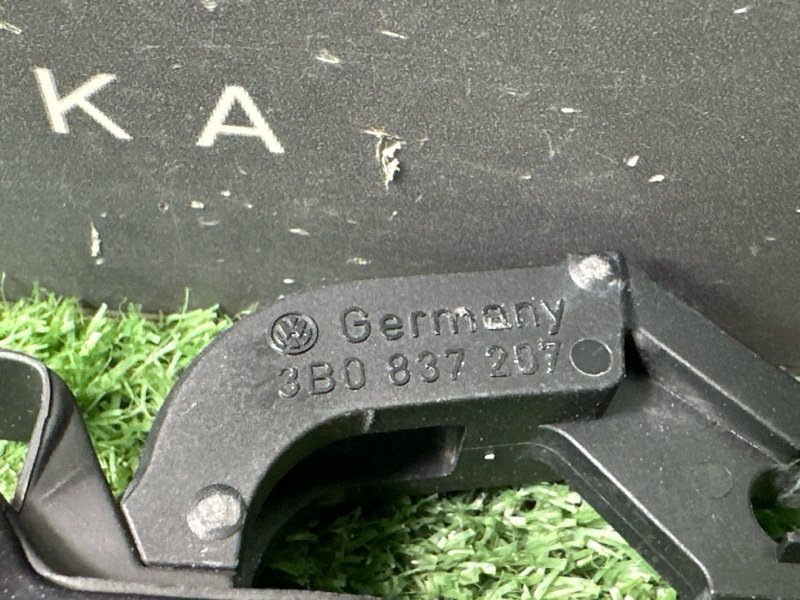 Ручка двери наружная Skoda Octavia A5