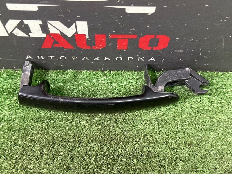 Ручка двери наружная Skoda Octavia A5