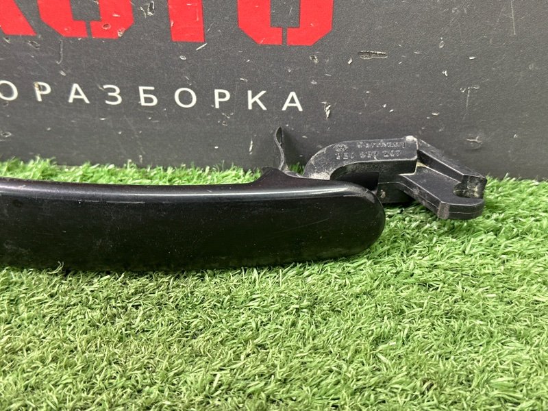 Ручка двери наружная Skoda Octavia A5