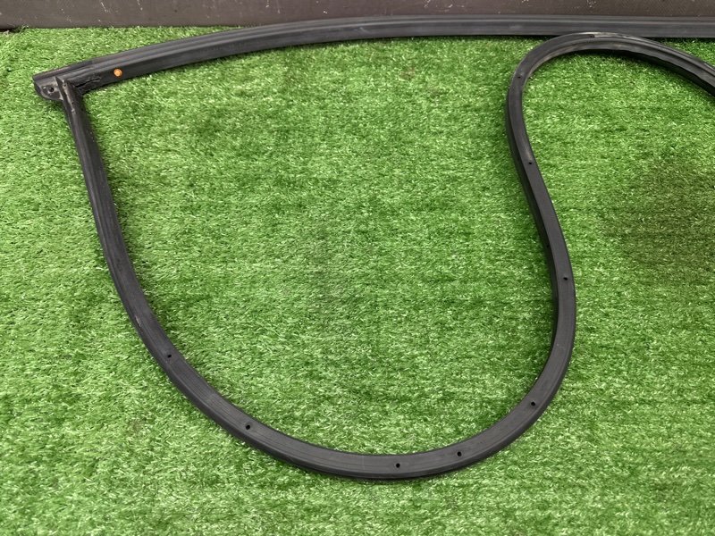 Уплотнитель двери Kia Rio 3 2014 QB