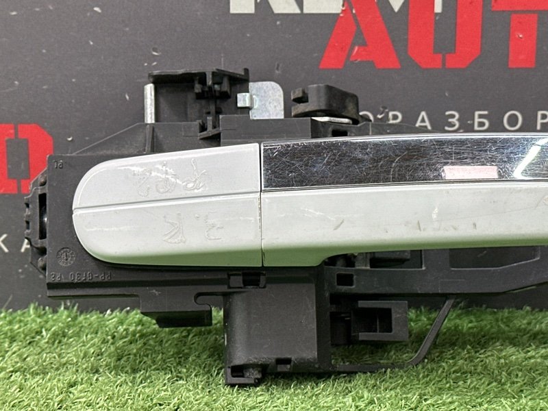 Ручка двери наружная в сборе Ford Focus 3