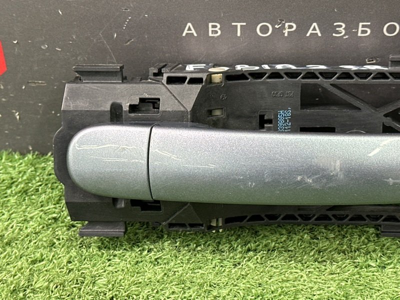 Ручка двери наружная в сборе Skoda Fabia 2