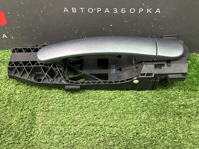 Ручка двери наружная в сборе Skoda Fabia 2