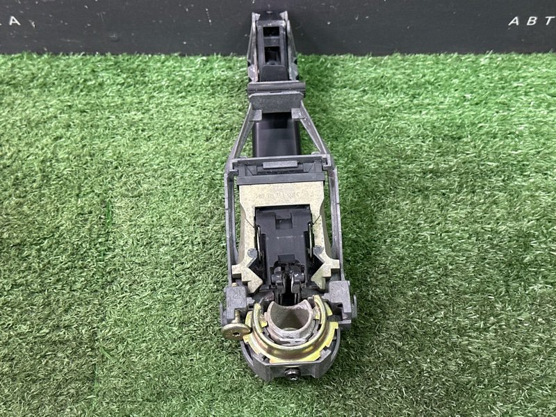 Ручка двери наружная в сборе Skoda Fabia 1