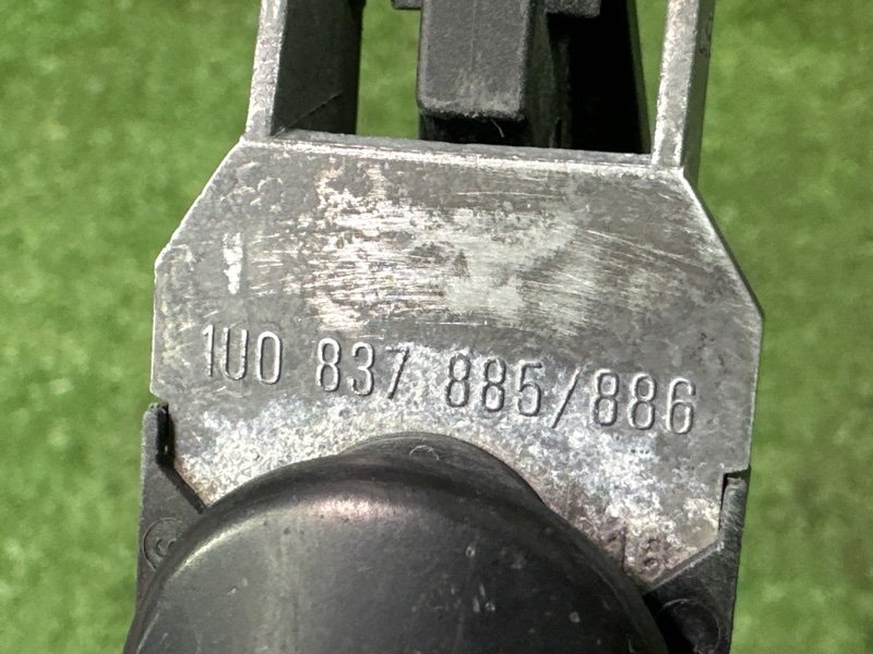 Ручка двери наружная в сборе Skoda Fabia 1