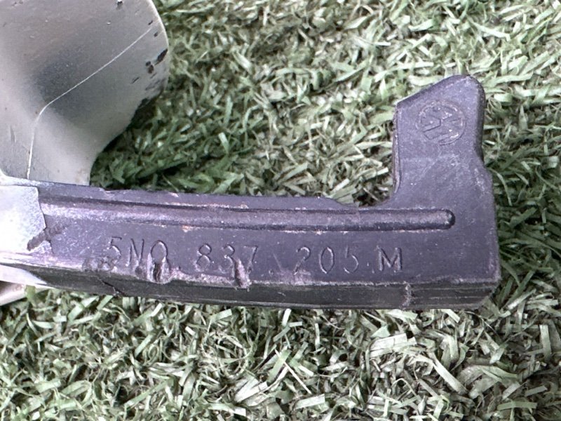 Ручка двери наружная Volkswagen Polo 5