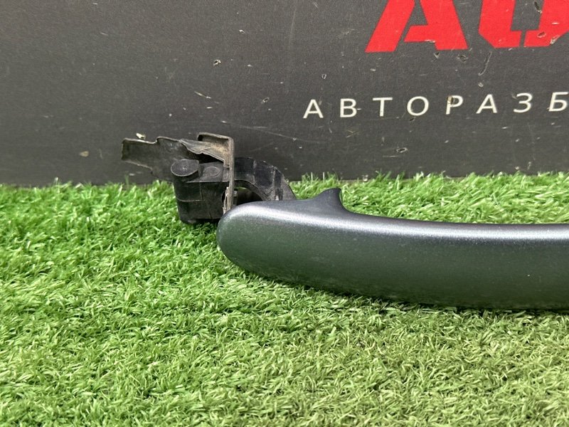 Ручка двери наружная Skoda Fabia 2