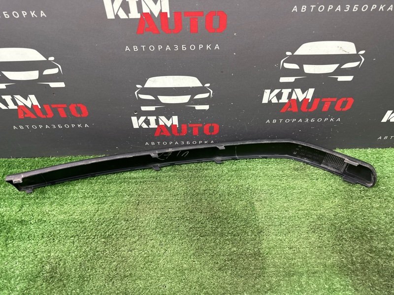 Накладка переднего бампера Skoda Fabia 1