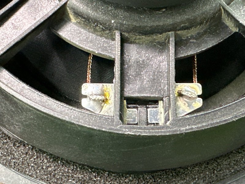 Динамик штатный Mitsubishi Lancer 9