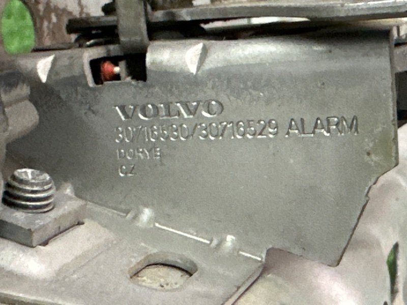 Панель передняя(телевизор) Volvo S40