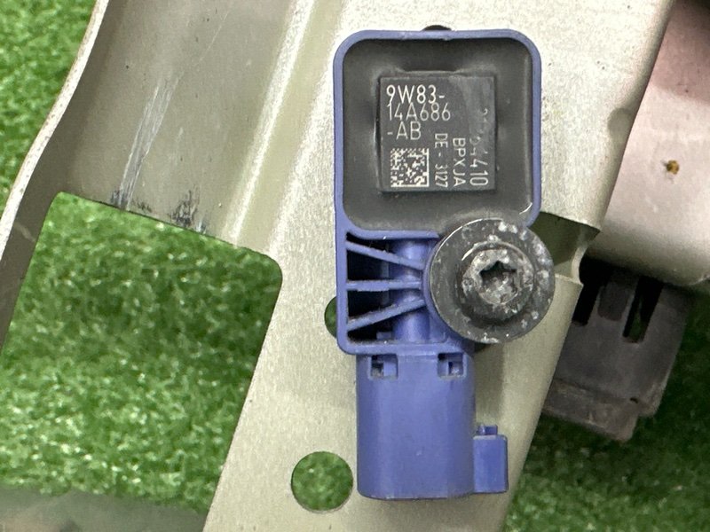 Панель передняя(телевизор) Volvo S40