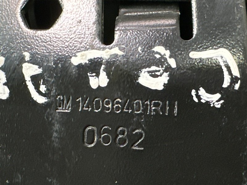 Ручка двери наружная в сборе Opel Astra J