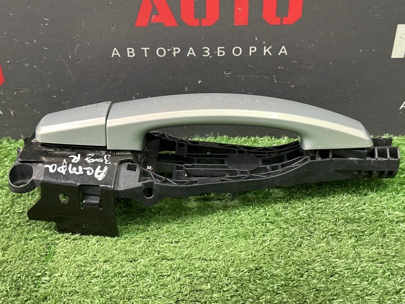Ручка двери наружная в сборе Opel Astra J