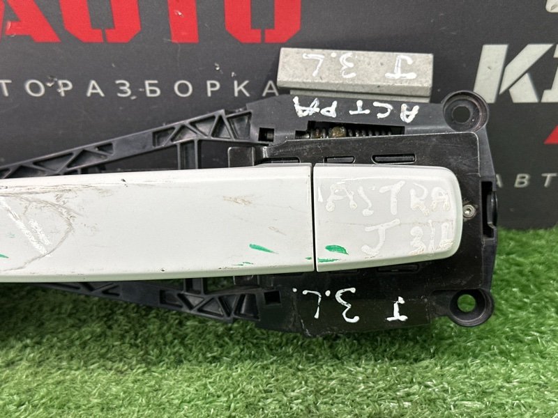 Ручка двери наружная в сборе Opel Astra J