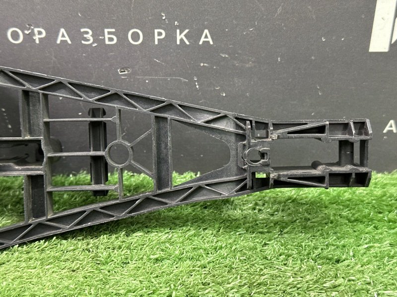 Кронштейн ручки двери Opel Astra H