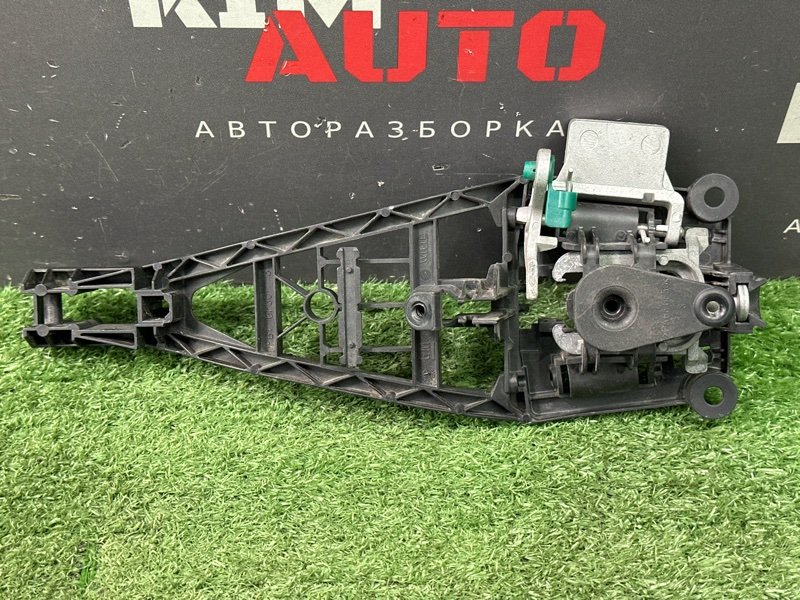 Кронштейн ручки двери Opel Astra H