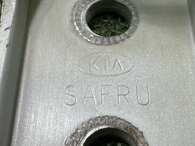 Петли двери Kia Picanto