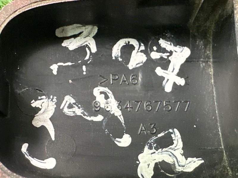 Ручка двери наружная Peugeot 307