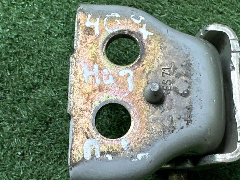 Петли двери Peugeot 407