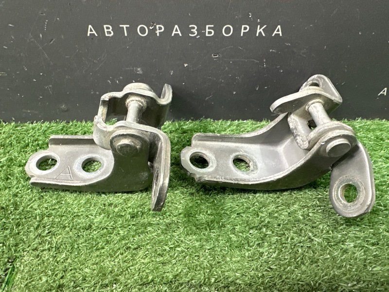 Петли двери Honda Civic 4D