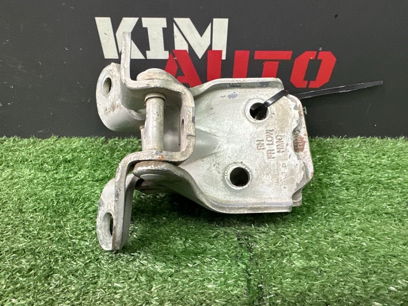 Петли двери Hyundai Accent