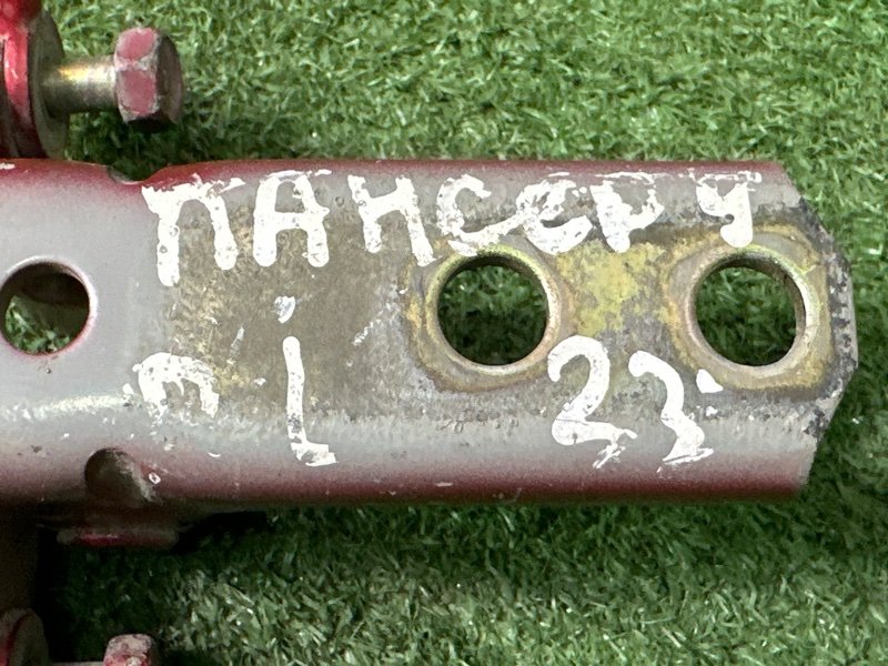 Петли двери Mitsubishi Lancer 9