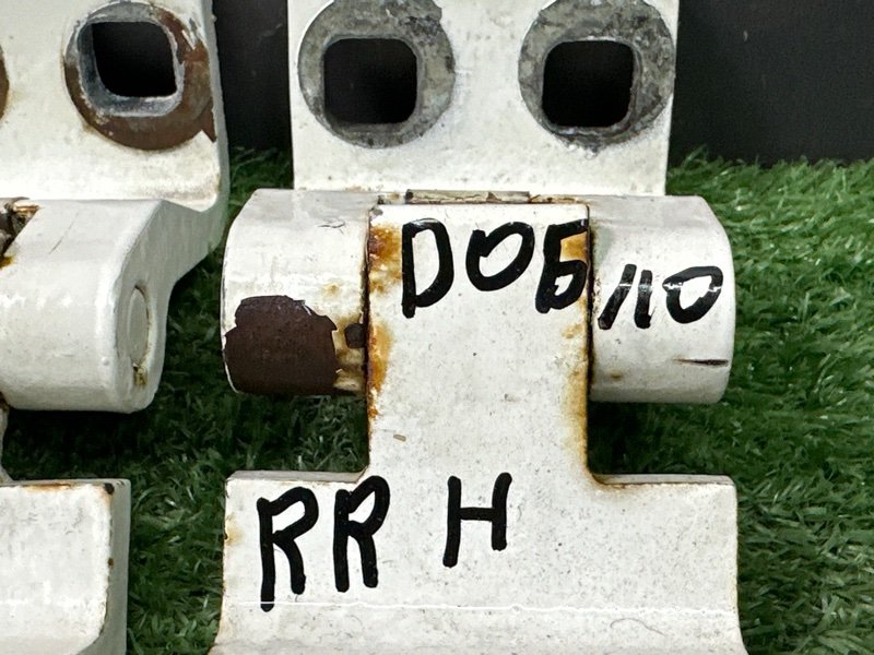 Петли двери багажника Fiat Doblo