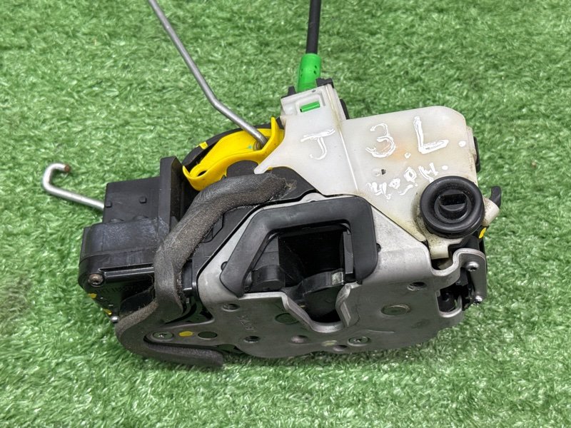 Замок двери Opel Astra J