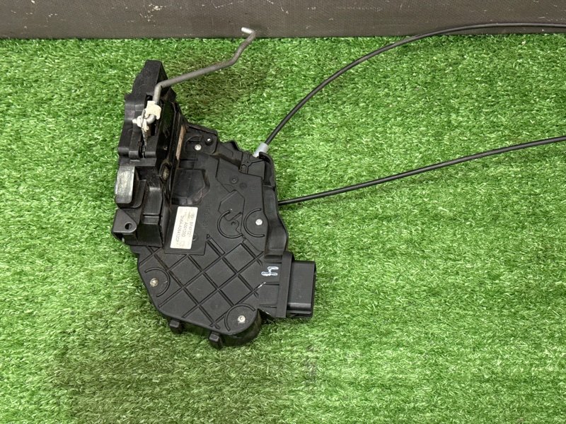 Замок двери Mazda 3