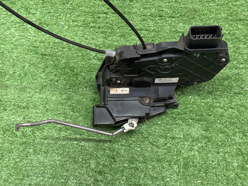 Замок двери Mazda 3