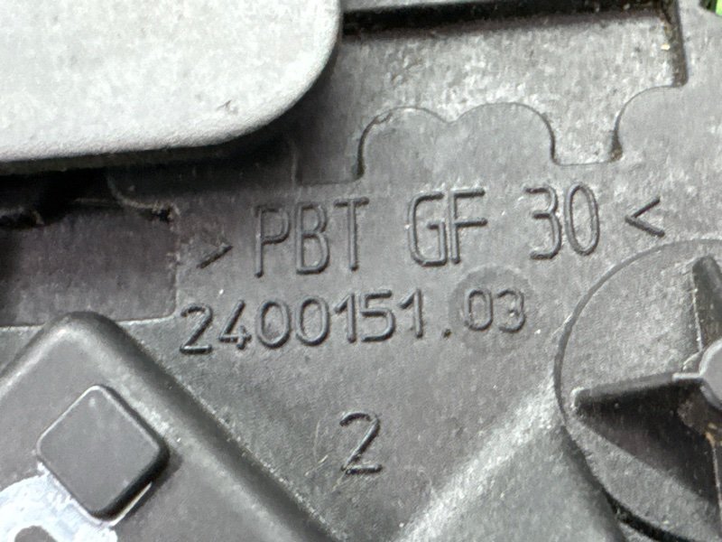 Замок двери Mazda 3