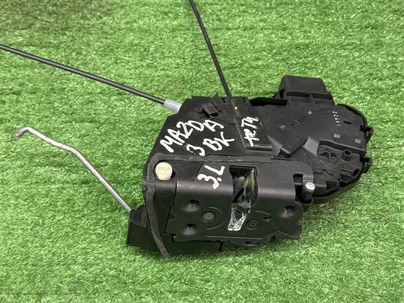 Замок двери Mazda 3