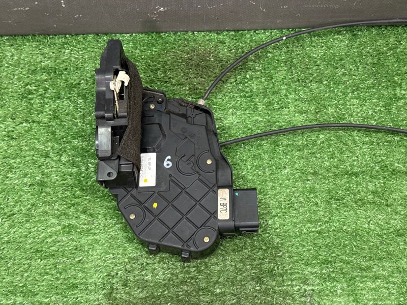 Замок двери Mazda 3