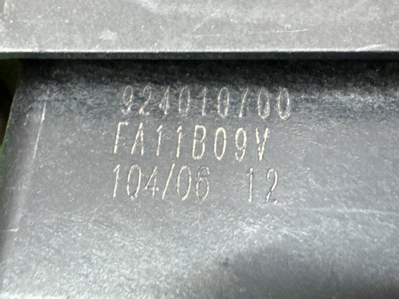 Замок двери Mazda 3