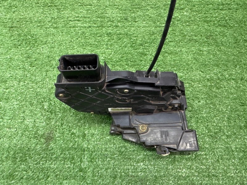 Замок двери Mazda 3