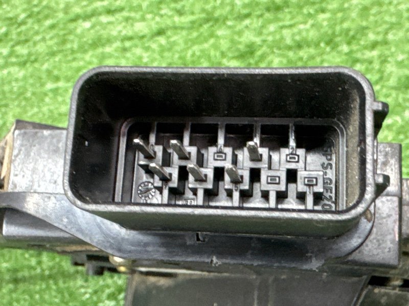 Замок двери Mazda 3