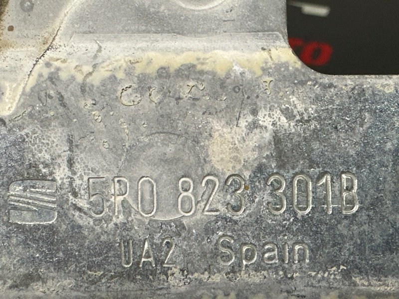 Петли капота SEAT ALTEA