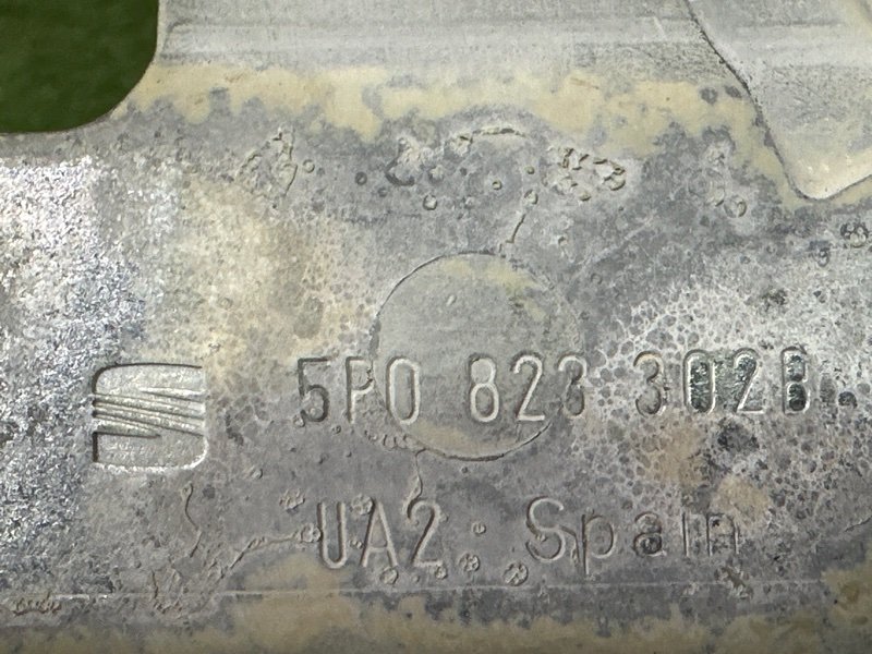 Петли капота SEAT ALTEA