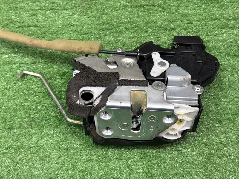 Замок двери Mazda 3