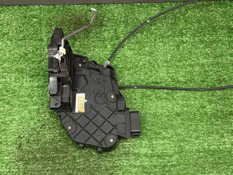 Замок двери Mazda 3