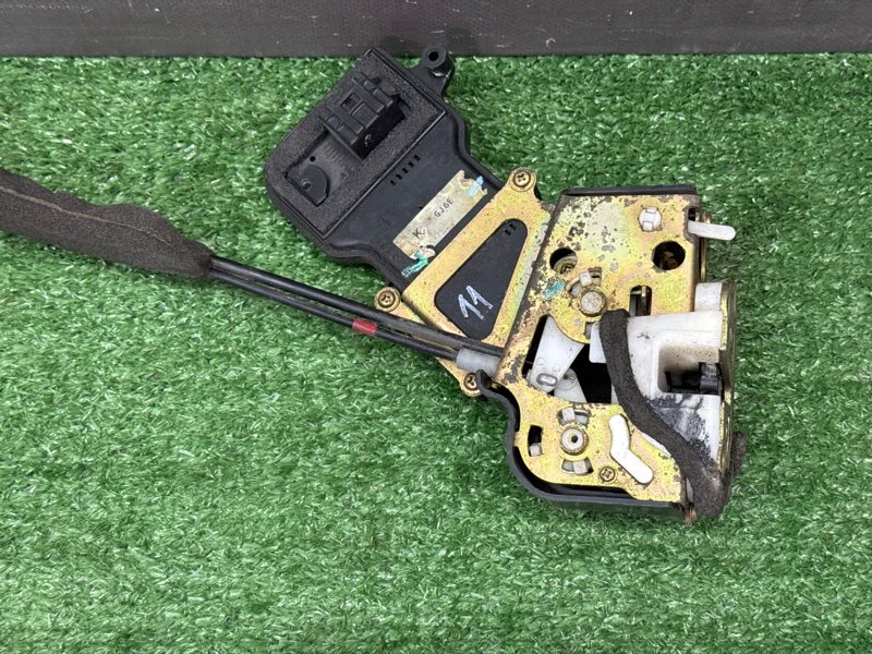 Замок двери Mazda 6