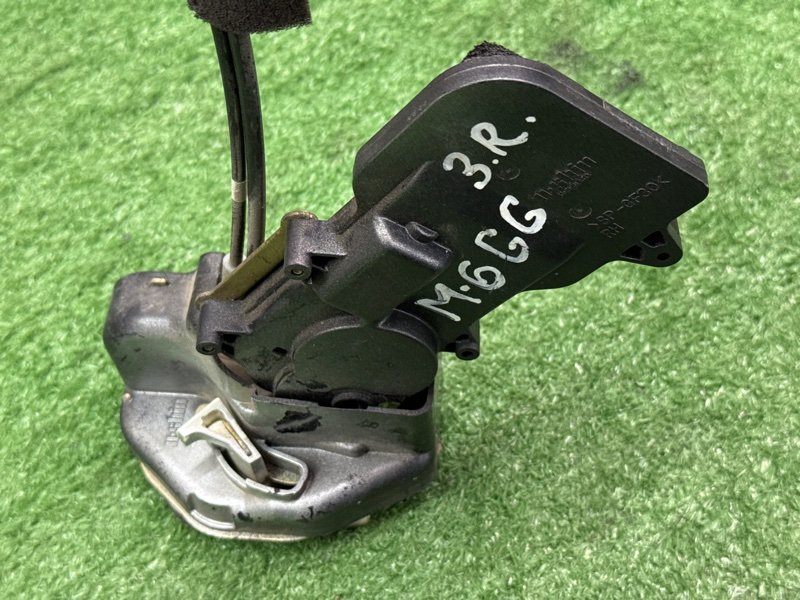 Замок двери Mazda 6