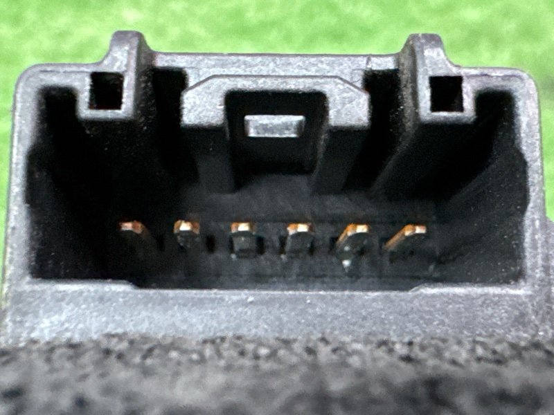 Замок двери Mazda 6