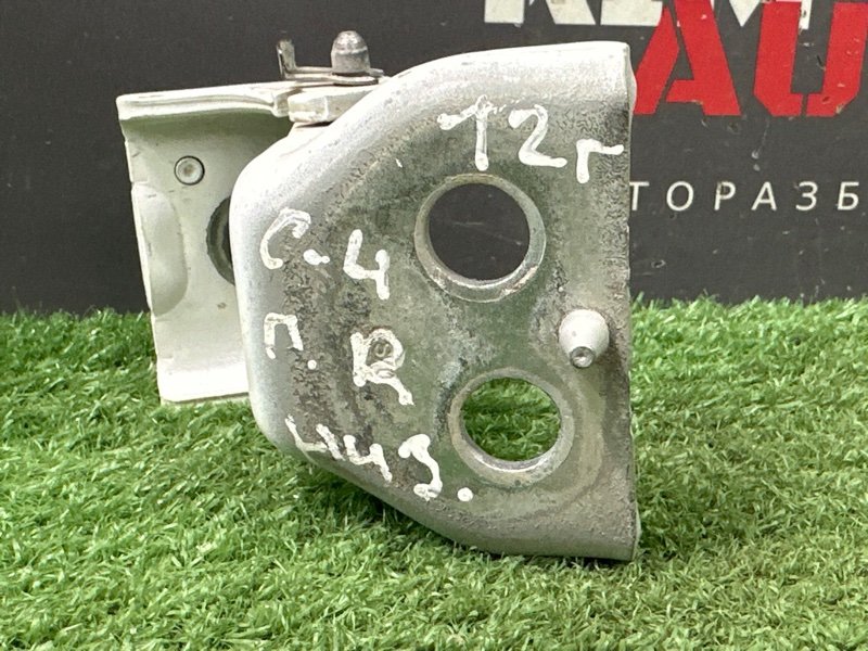 Петли двери Citroen C 4