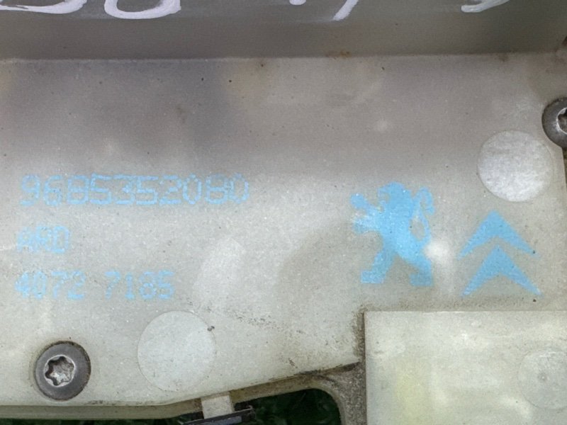 Замок двери Citroen C 4