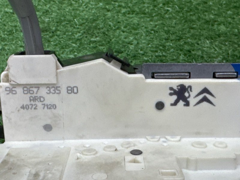 Замок двери Citroen C 4