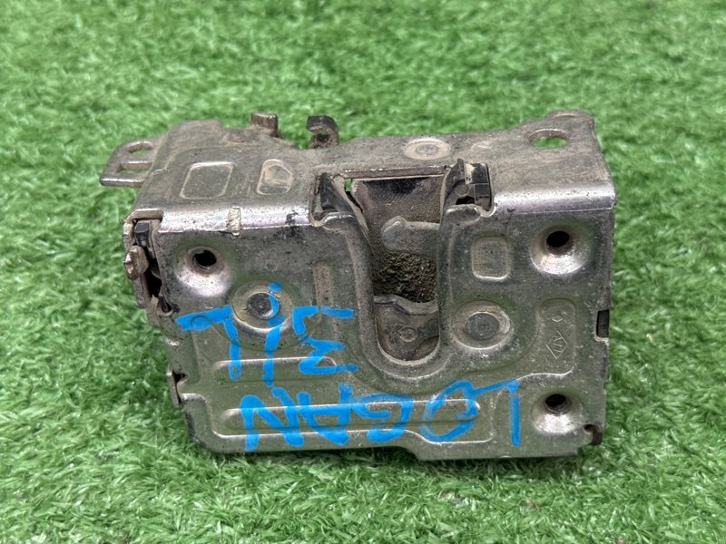 Замок двери Renault Logan